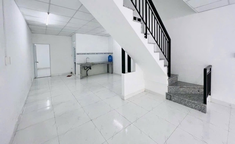 Bán nhà đường số 11, Phường Trường Thọ, Thủ Đức, TP HCM. DT 97m2, 2 Tầng, 4PN. Giá 5.9 tỷ, SĐ. 15998721