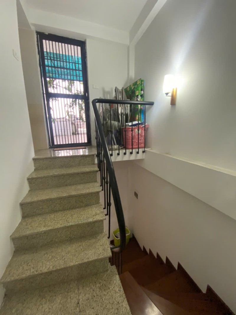 BÁN NHÀ NGỌC LÂM – MẶT HỒ TAI TRÂU – 5 TẦNG KINH DOANH – FULL NỘI THẤT 15998796