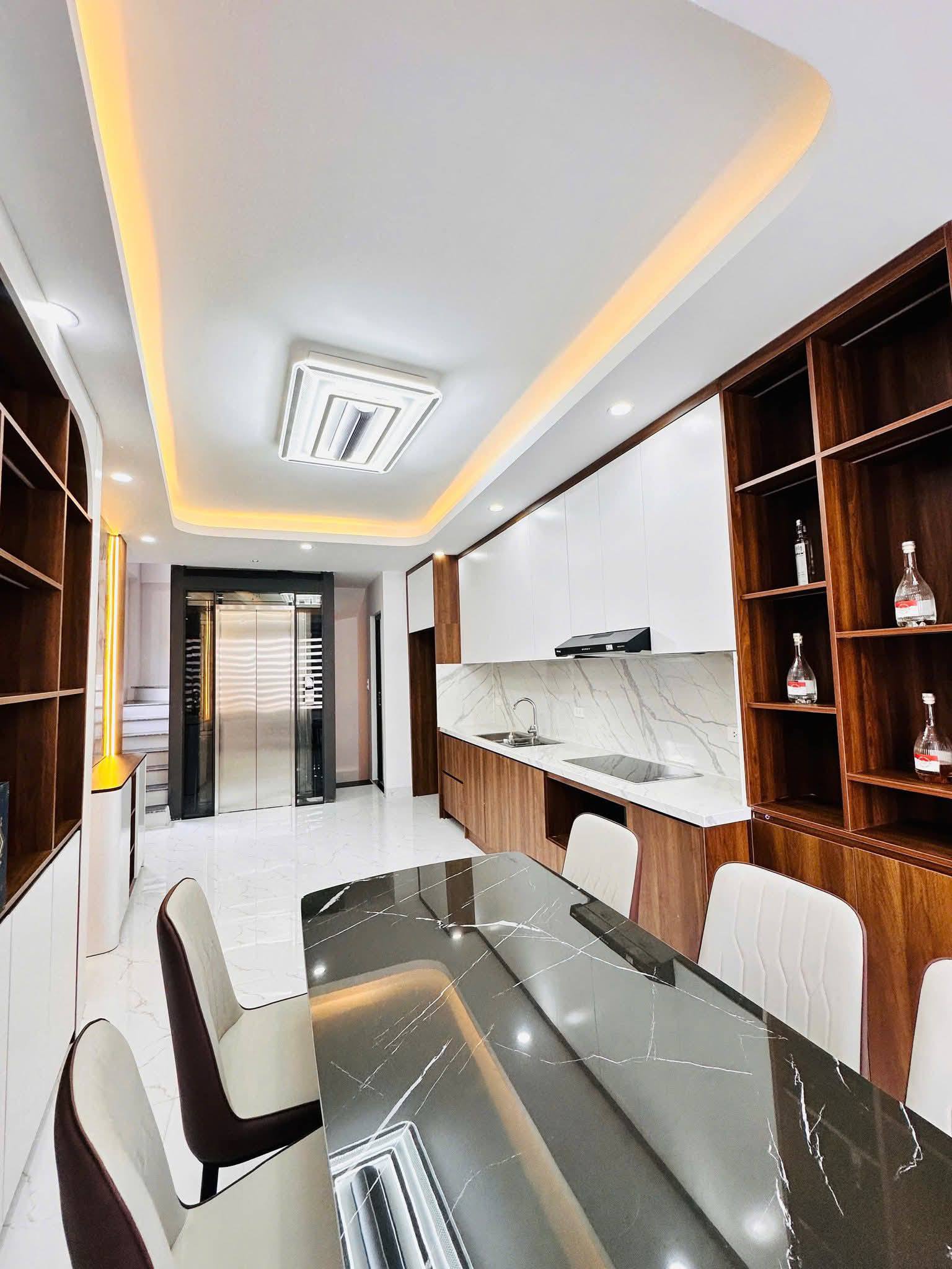 Bán nhà phố Hoàng Hoa Thám, Ba Đình, xây mới, thang máy, gần phố, 35m, 9.3 tỷ 15998805