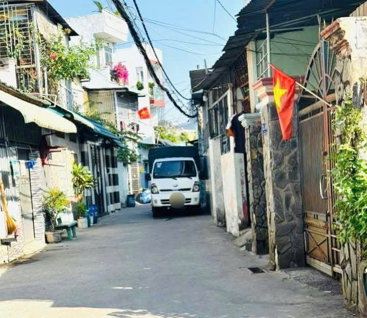 Nhà mới 1 lầu full nội thất đường 6m thông tân chánh hiệp 25 q12 15998810