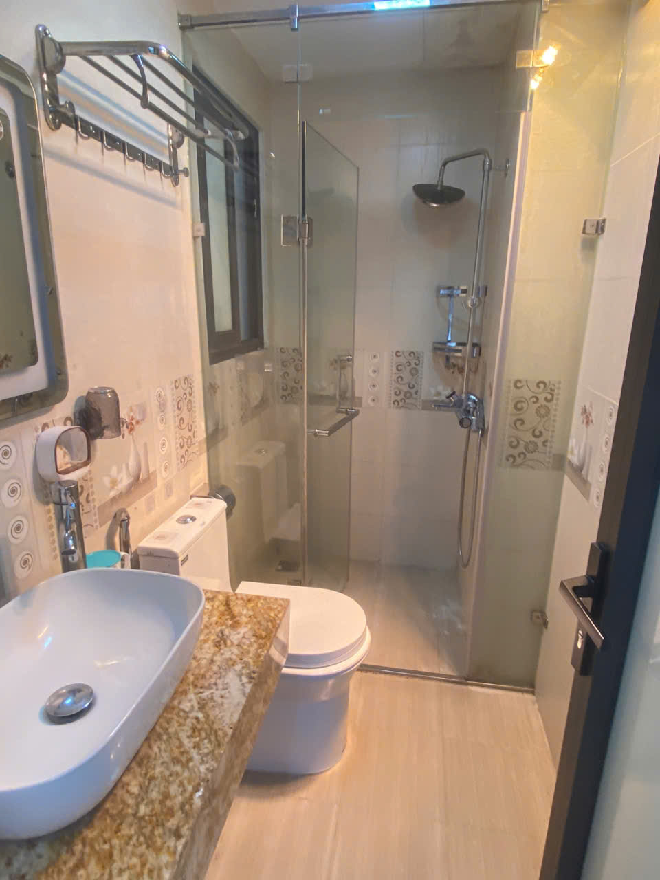 Cho thuê Căn hộ chung cư mini Full đồ cao cấp. Phòng View toàn mặt Hồ Tây cực Chill. Chỉ 7tr
 15998809