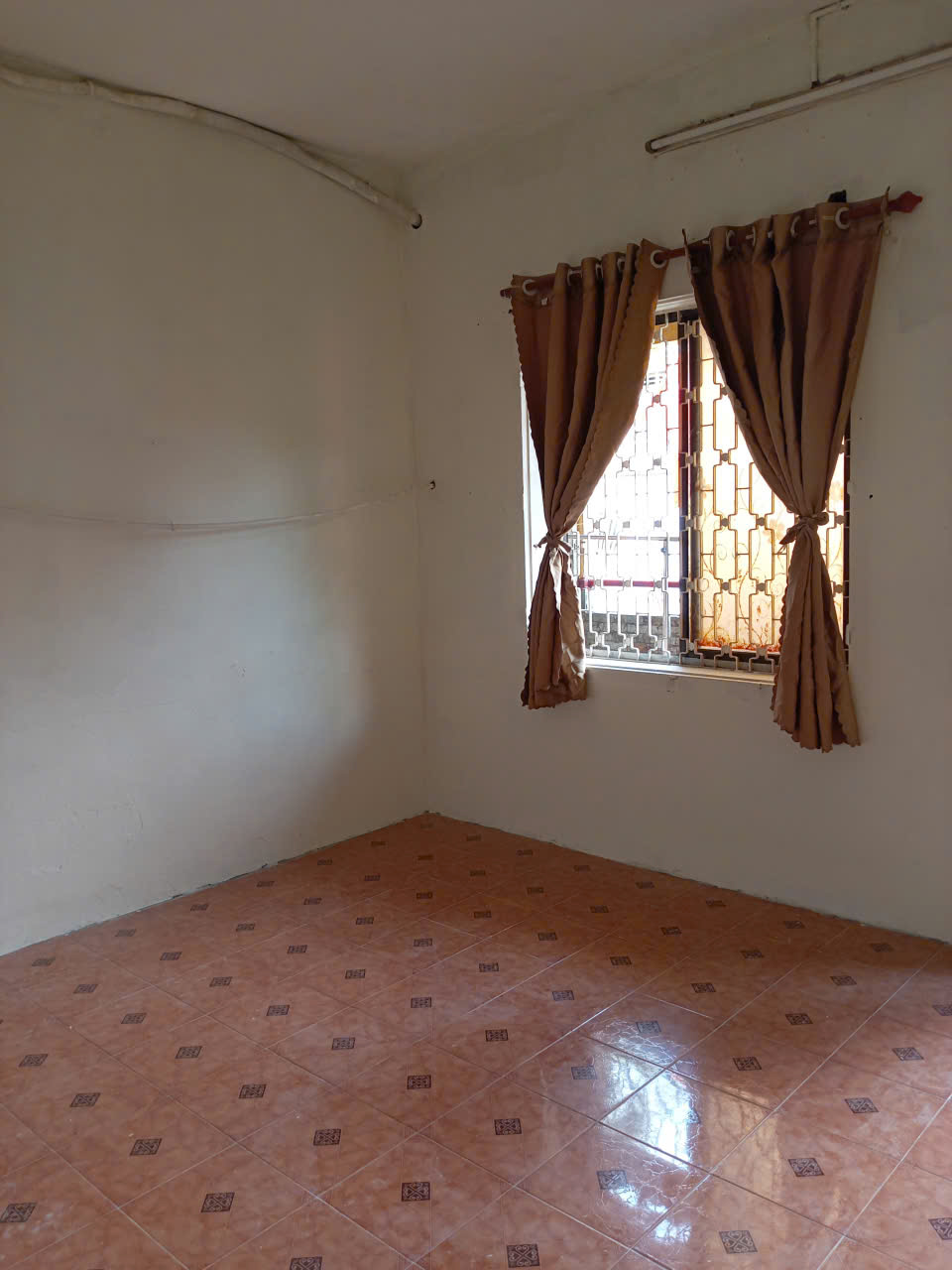 Cho thuê chung cư 3 ngủ, vị trí đẹp cc Bùi Hữu Nghĩa, Quận 5,TPHCM 15998850