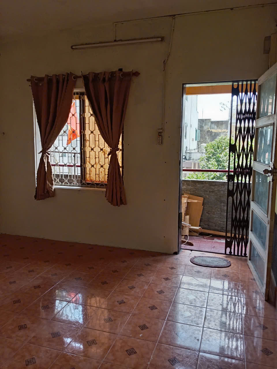 Cho thuê chung cư 3 ngủ, vị trí đẹp cc Bùi Hữu Nghĩa, Quận 5,TPHCM 15998850