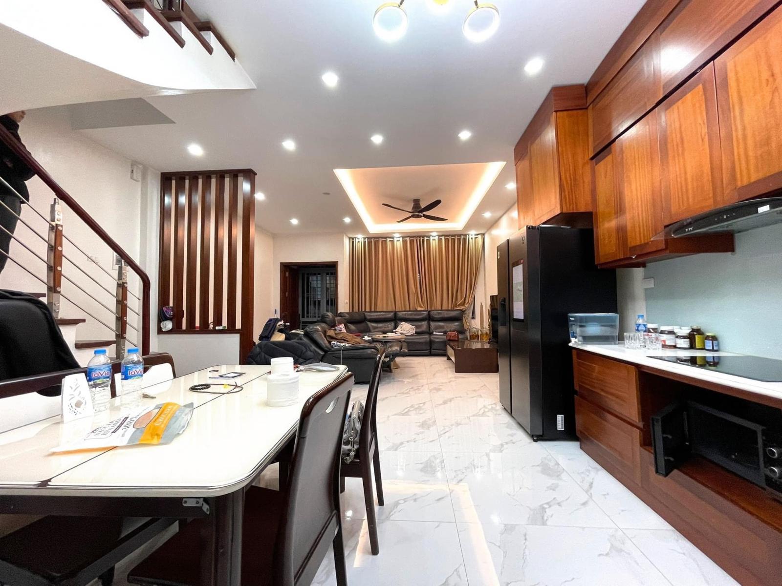 BÁN NHÀ MẶT PHỐ VẠN PHÚC BA ĐÌNH, VỈA HÈ RỘNG, MẶT TIỀN HƠN 5M CHỈ NGOÀI 20 TỶ 15998883