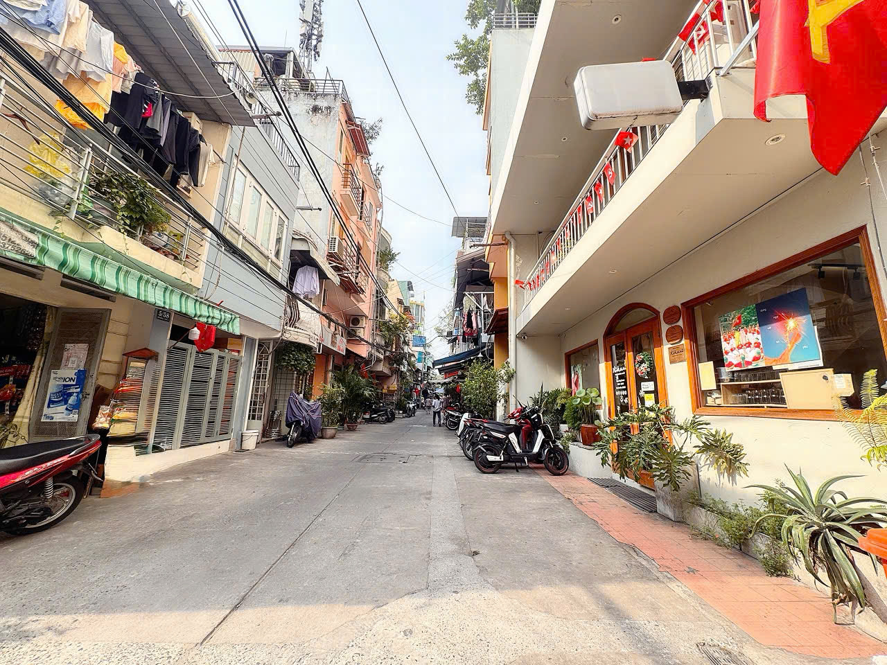 BÁN NHÀ 2 TẦNG HXH Đ.NGUYỄN TRUNG NGẠN, BẾN NGHÉ, QUẬN 1 - DT ĐẸP 7,6M*17M VUÔNG VỨC - NGAY GÓC LÊ 15999019