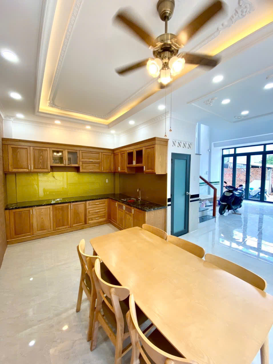 Chính chủ bán nhà 4 lầu DTSD 200m2 góc 2 mặt tiền HXH đường Cây Keo 15999021