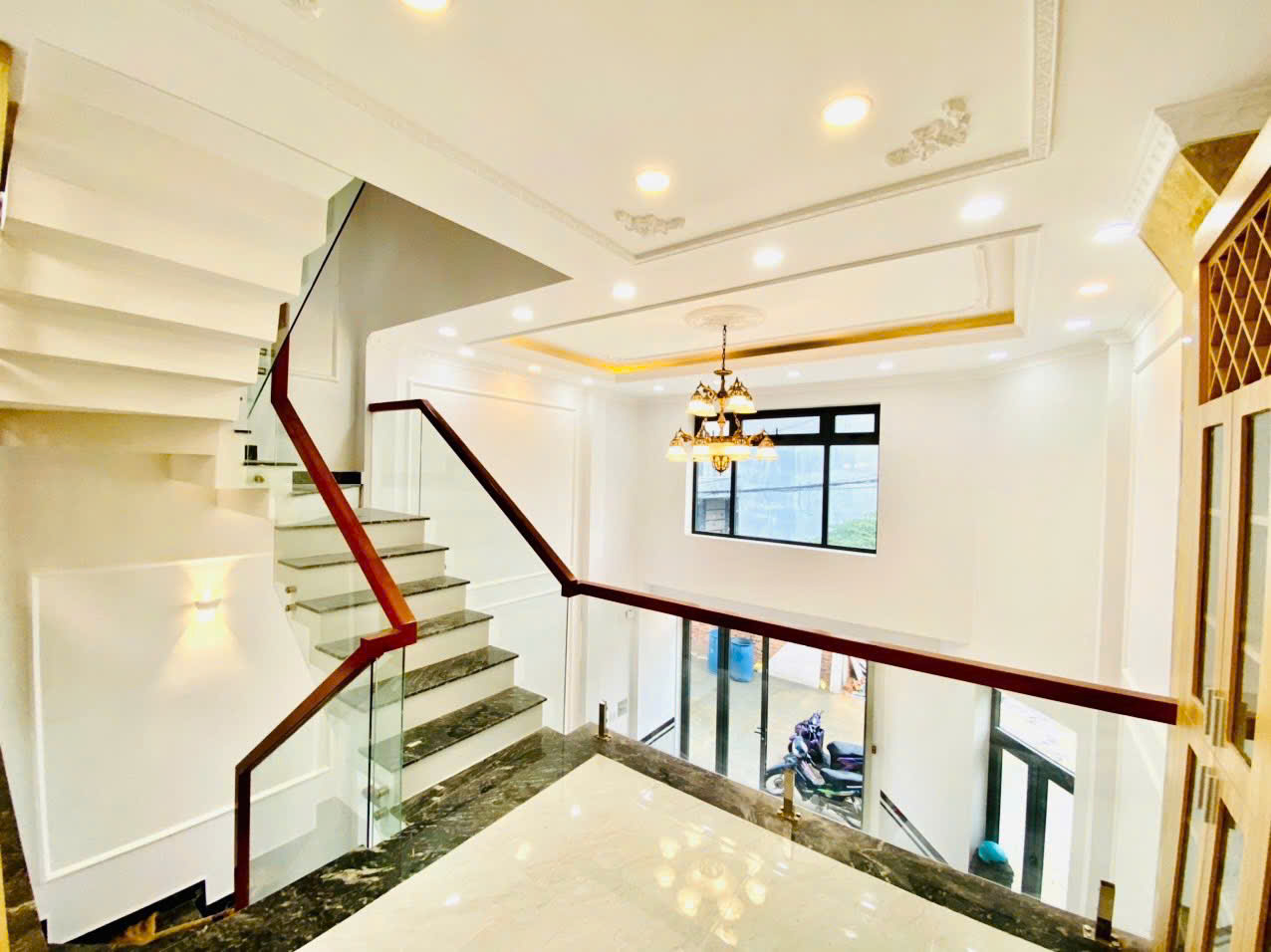 Chính chủ bán nhà 4 lầu DTSD 200m2 góc 2 mặt tiền HXH đường Cây Keo 15999021