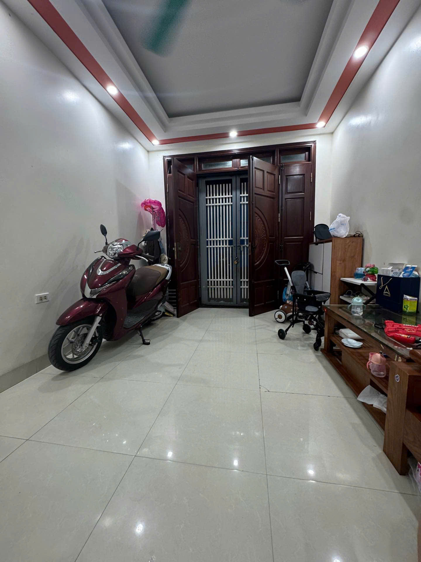 Siêu phẩm Quang Tiến - oto đỗ cổng - vài bước ra Vincom Tây Mỗ 15999058