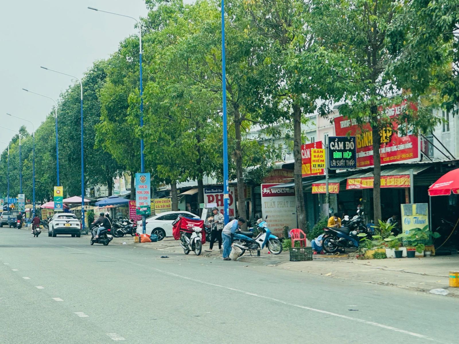 Nhà Mặt Tiền ngay QL13 Bàu Bàng 5x30 nhà đẹp đang cho thuê dòng tiền - 150m2 - 6PN - Sổ Đỏ - Giá 15999065
