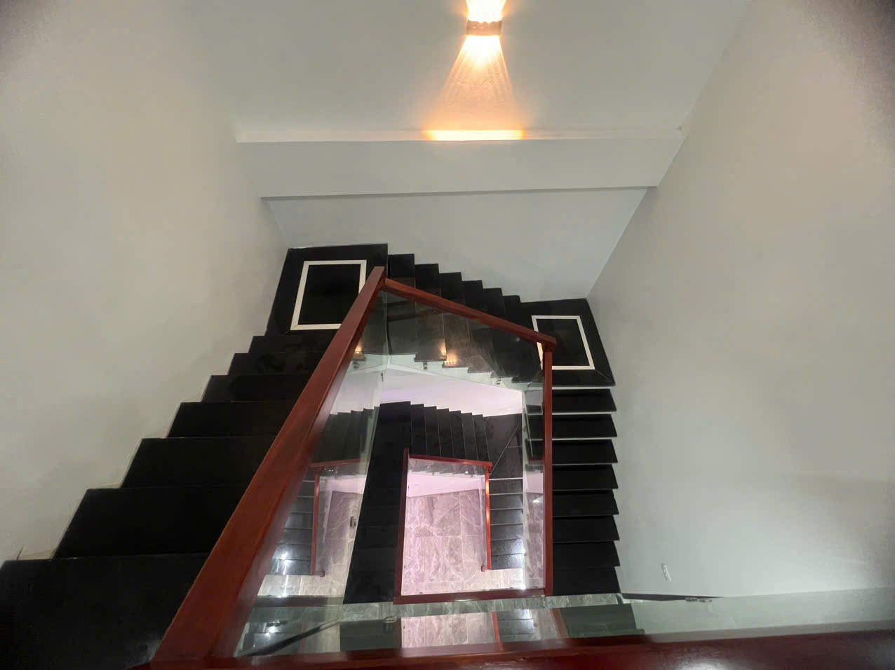 Bán nhà Góc 3 tầng MỚI VỪA HOÀN THIỆN phường Vũ Ninh hơn 4 tỷ 15999105