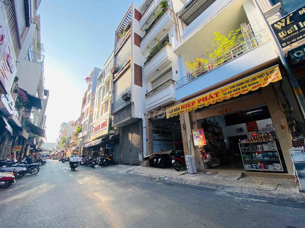 Cần Nhà Nhanh Căn Nhà trong  khu kinh doanh trung tâm Quận 5, TP HCM. 15999110