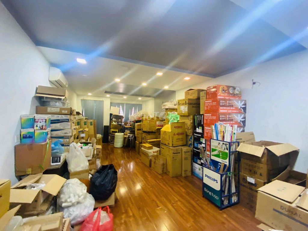 Cần Nhà Nhanh Căn Nhà trong  khu kinh doanh trung tâm Quận 5, TP HCM. 15999110
