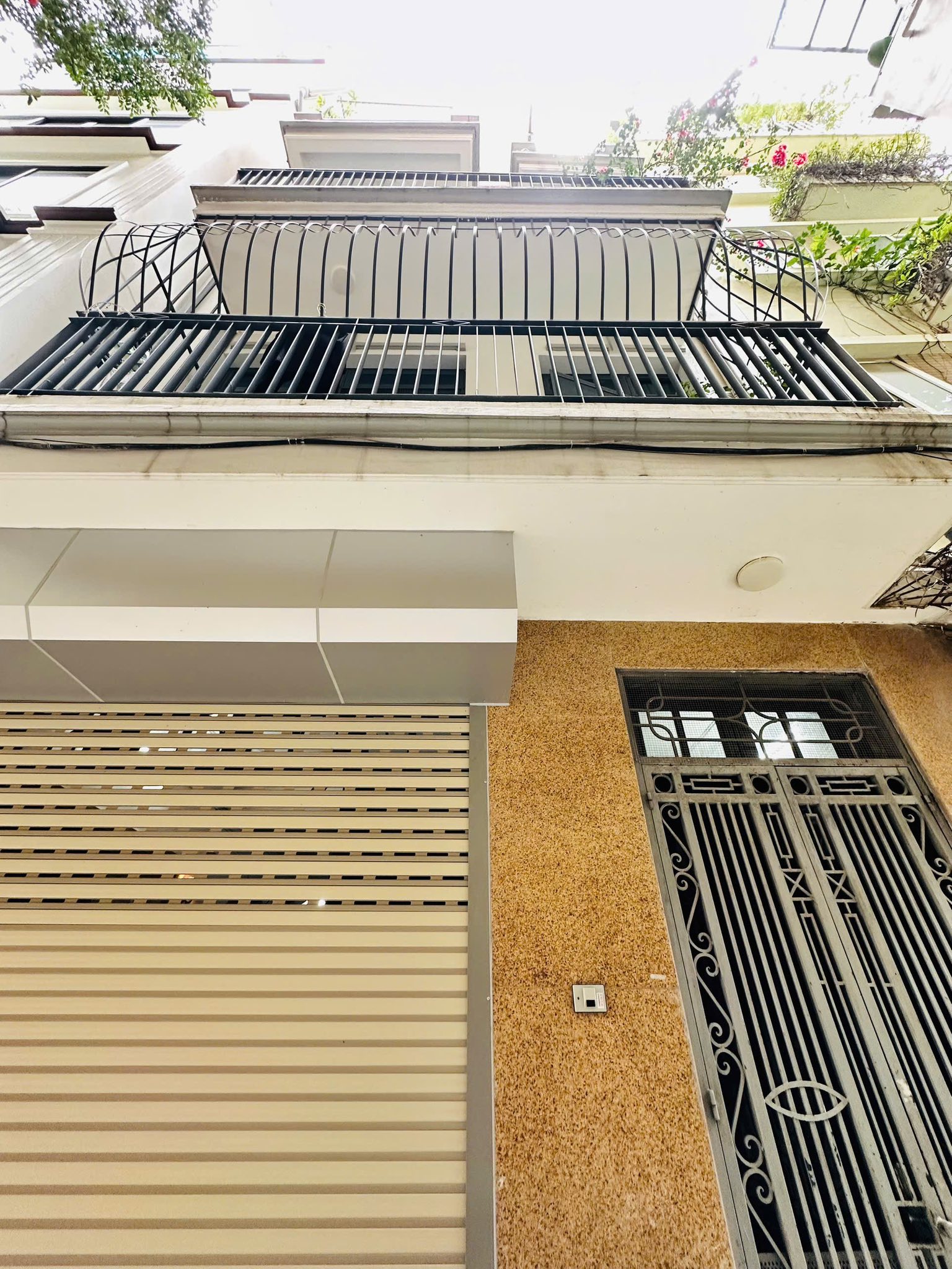 NHÀ ĐẸP, NGÕ 210, HOÀNG QUỐC VIỆT, CẦU GIẤY-PHÂN LÔ- Ô TÔ-KD:70M X4T, MT 6M, GIÁ 26,4 TỶ. 15999119