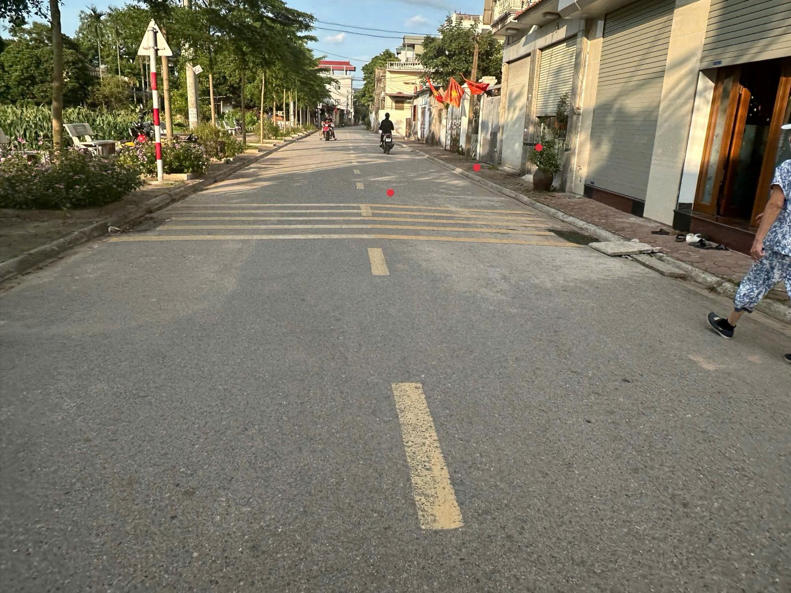 BÁN ĐẤT Ỷ LAN GIA LÂM DT 62M2 2 BƯỚC RA Ô TÔ TRÁNH KHU VỰC PHÁT TRIỂN PHÂN KHÚC HỮU HẠN 15999244
