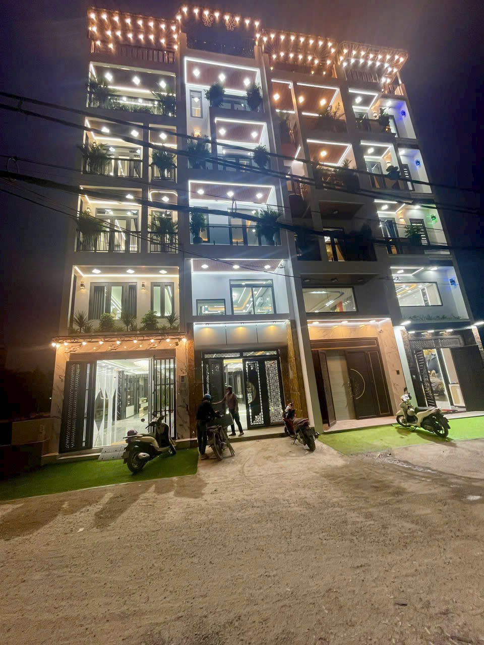 GIẢM SỐC 1 TỶ – NHÀ THANG MÁY TCH25 – GIÁ CHẠM ĐÁY Q12 NHĨNH 6Đ 15999250