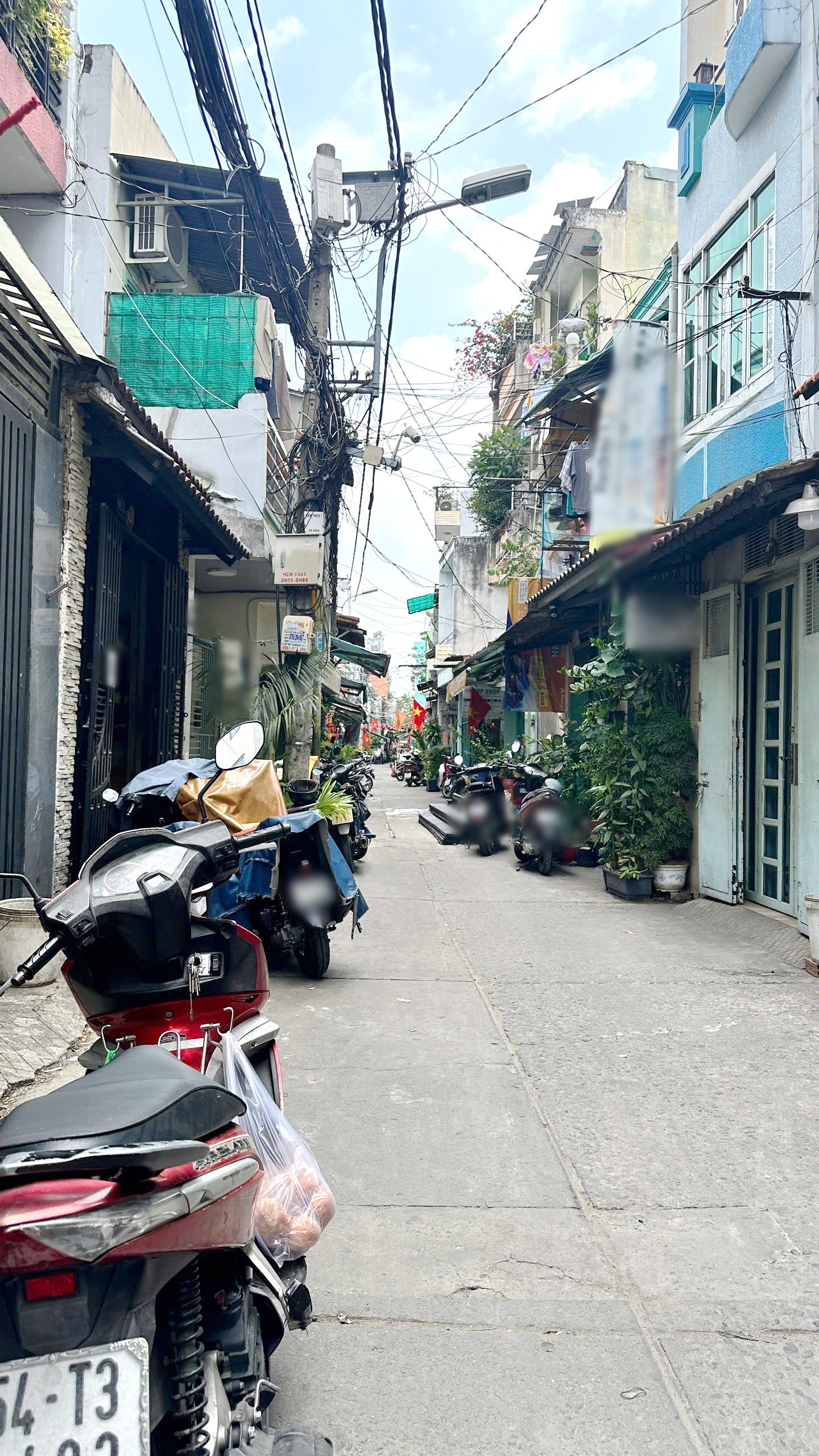 Nhà hẻm 4m ngay sát mặt tiền Dã Tượng P10Q8 P.Chánh Hưng 15999261