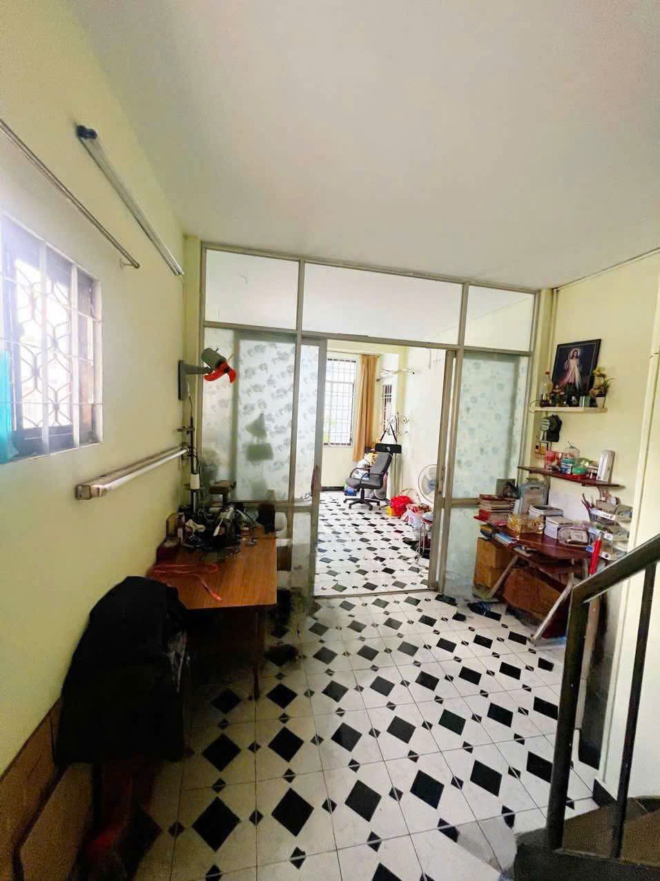 Quận 10 - Hẻm xe hơi cách 1 căn - không quy hoạch - 55m-Ngang khủng 7m -5 tầng - 8PN- Nhỉnh 9 tỷ 15999274