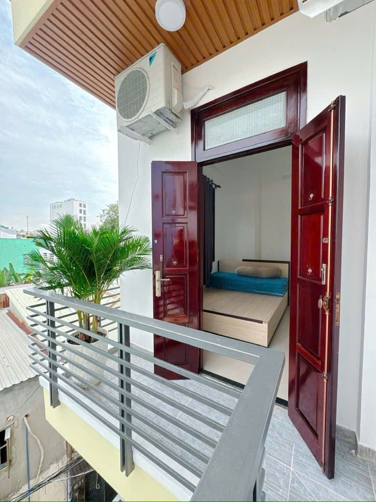 NHÀ GÓC 2 MẶT HẺM XE HƠI - SÁT VÁCH LOTTE MART QUẬN 7 15999306