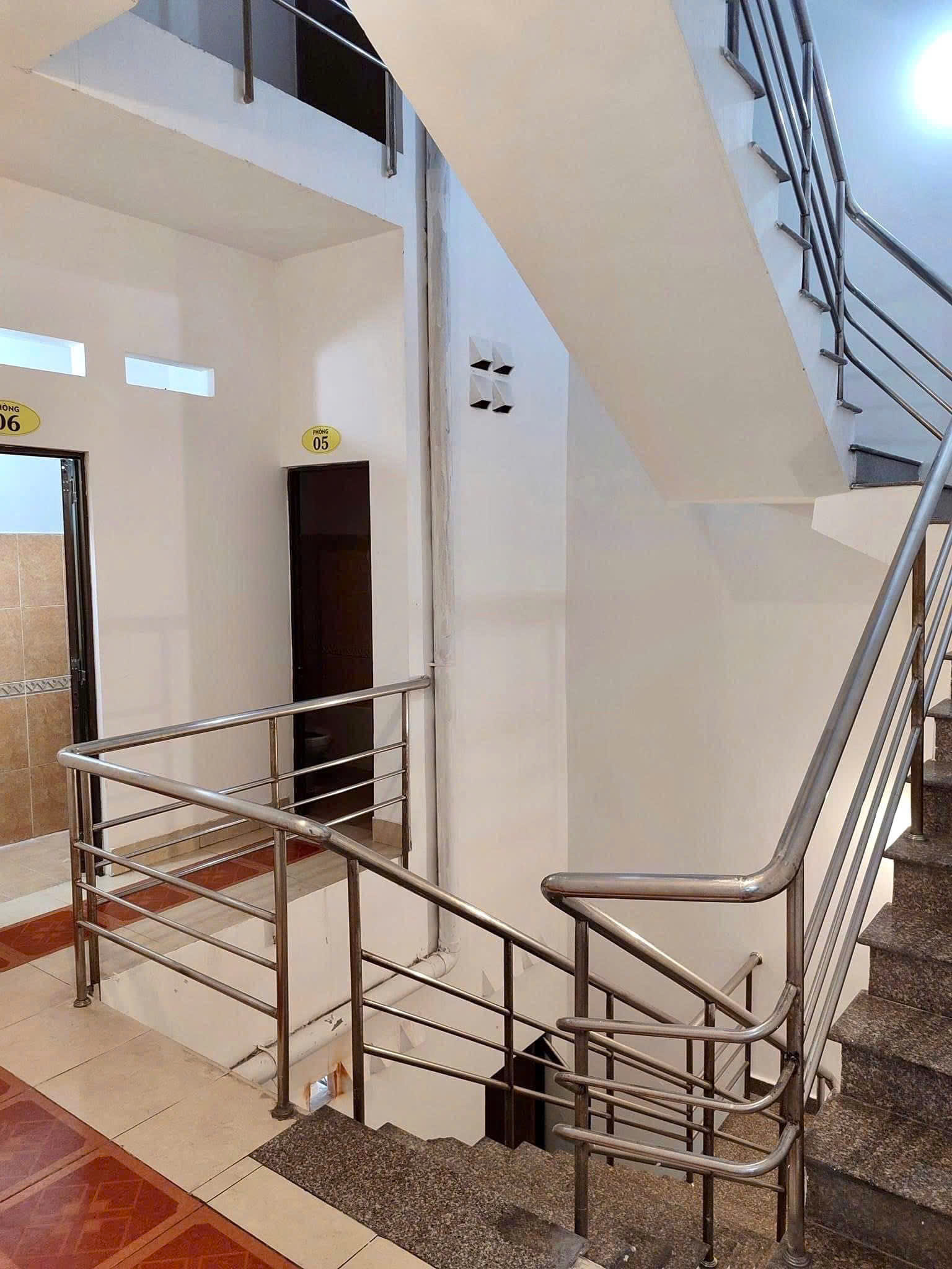 Bán nhà Mặt tiền Quốc lộ 22 - ngay Bến xe An Sương, 5,5x36m, 4 Tầng - HĐ 30 tr, chỉ 19,9 tỷ. 15999323