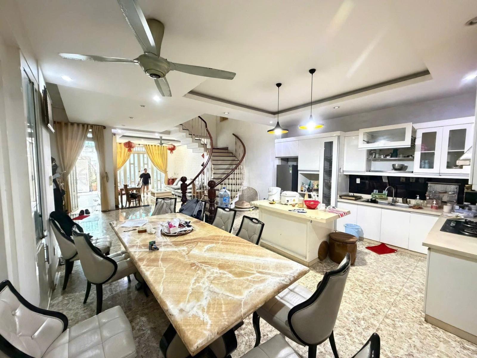 Bán nhà Biệt thự - Lê Hoàng Phái - ngay Nguyễn Oanh, 7x21m, 5 Tầng - 5PN, chỉ 12,5 Tỷ. 15999330