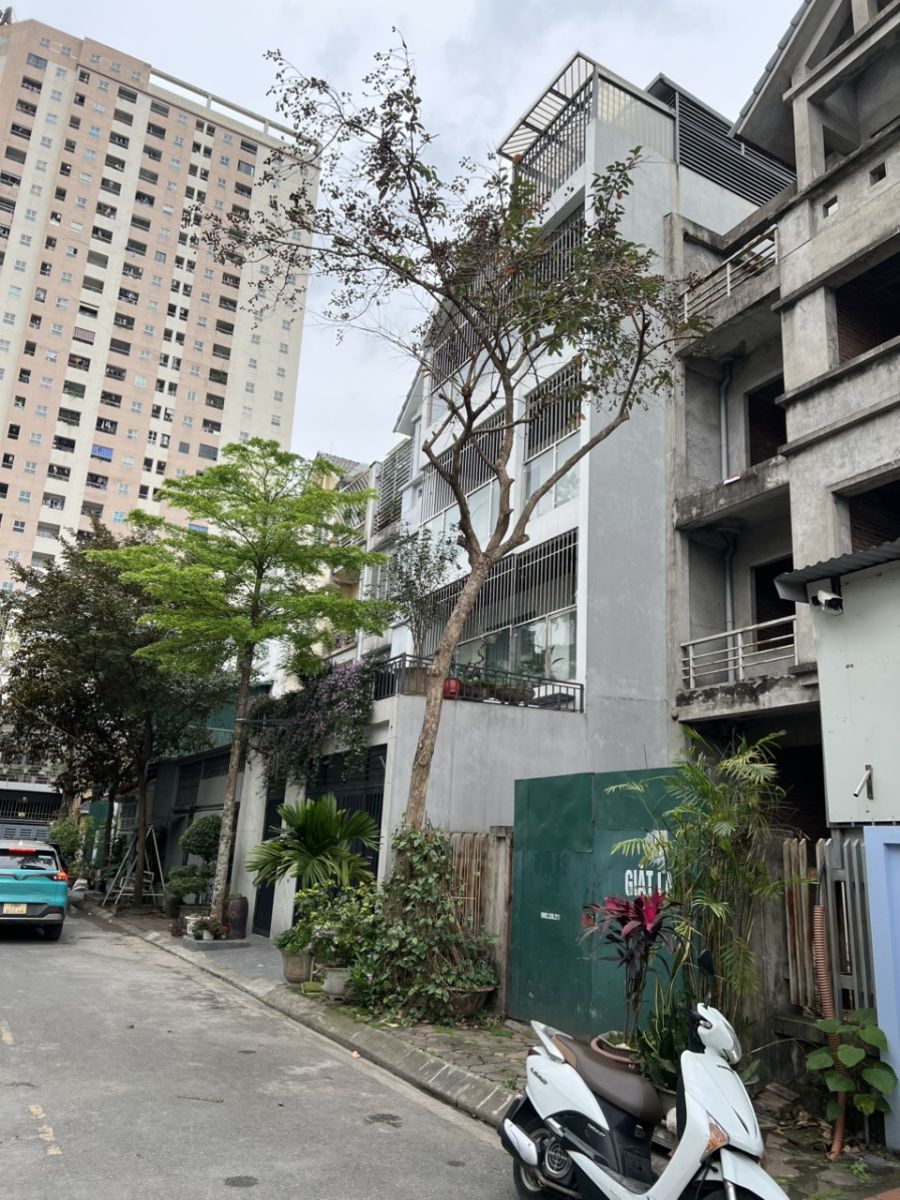 Cần cho thuê biệt thự xây thô tại đường Bát Khối - Long Biên - Hà Nội 15999393