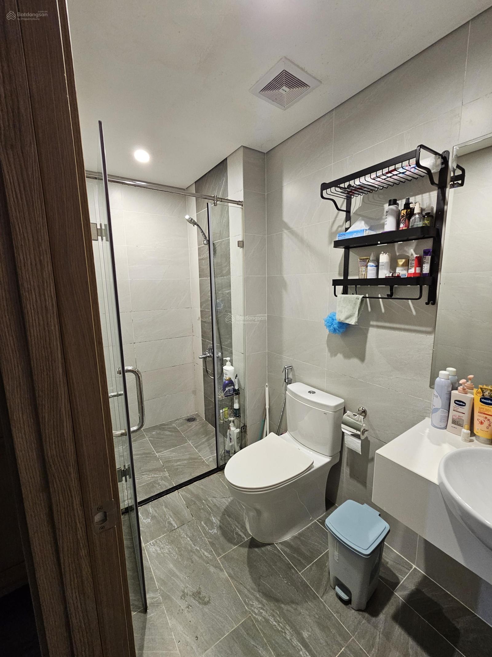 Chính chủ cần cho thuê căn hộ 2 ngủ, 2 vệ sinh, diện tích 62m2, nằm tại tầng 26 tòa GS1, phân khu 15999451