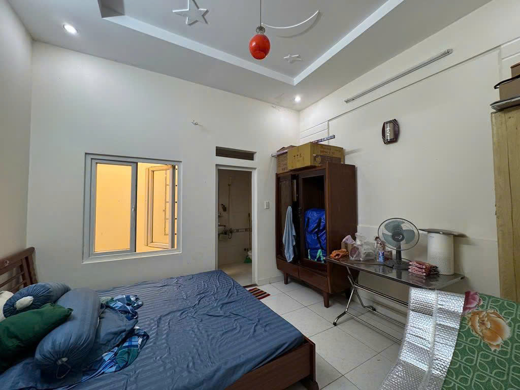 BÁN NHÀ PHƯỜNG THẠNH LỘC, QUẬN 12 – HẺM XE HƠI GẦN HÀ HUY GIÁP

THÔNG TIN PHÁP LÝ RÕ RÀNG 15999480