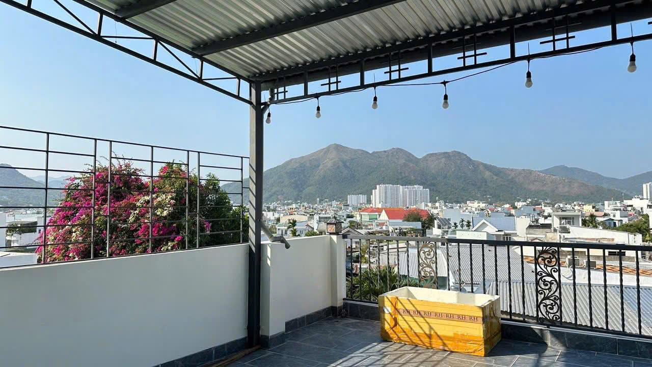Nhà 3 Tầng Mới Đẹp Gần Biển Đường Oto Gần Biển Nha Trqang 15999496