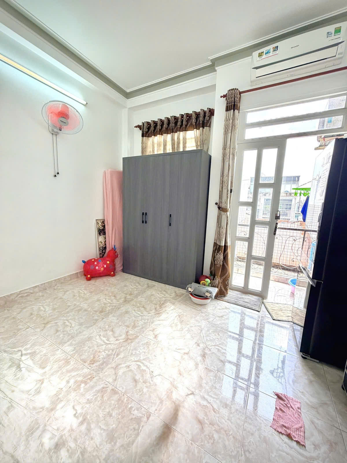 LÊ VĂN QUỚI HIẾM CÓ NHÀ 40M2 4 TẦNG 4PN 3WC SÂN THƯỢNG SHR NHỈNH 4 TỶ 15999617