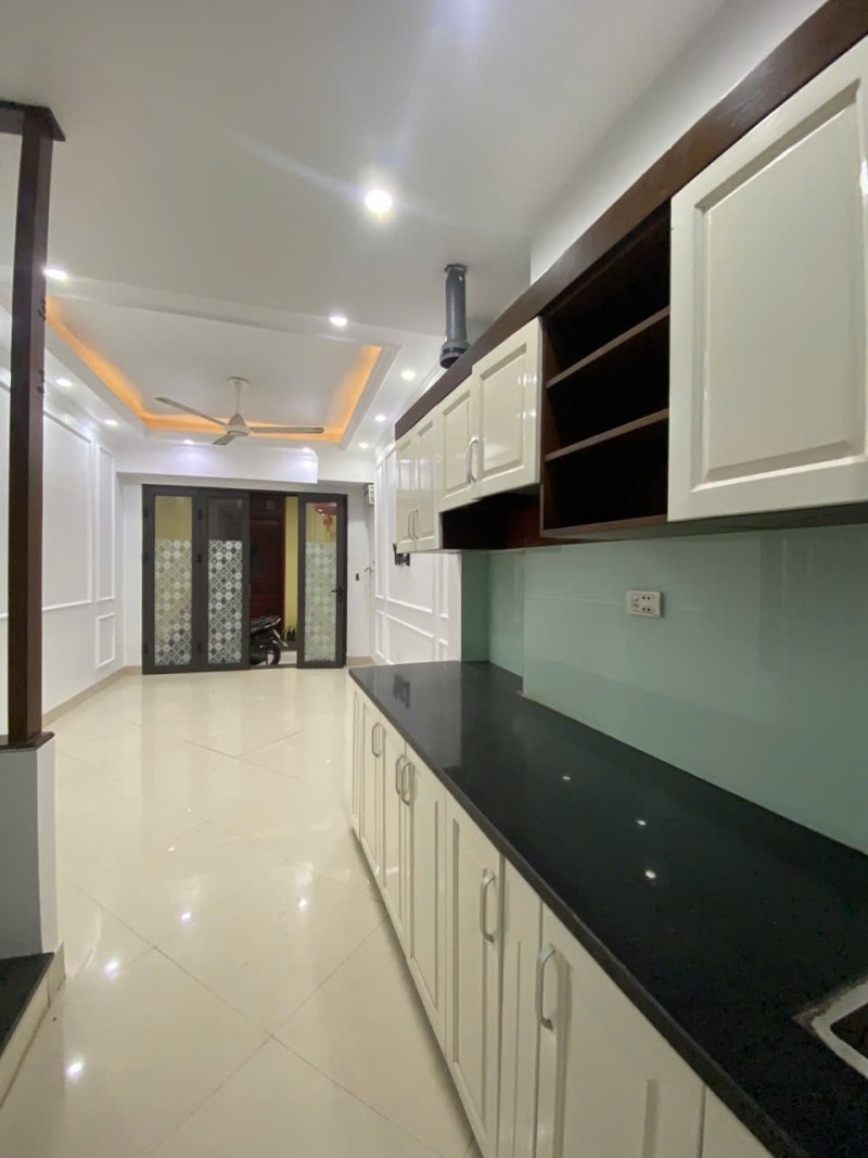 BÁT KHỐI – 5 TẦNG – 34M² – GIÁ 6.5 TỶ – Ở NGAY 15999619