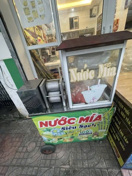Do kế hoạch đi nước ngoài, tôi cần nhượng lại hoặc cho thuê gấp Ki-ốt vị trí đẹp, đang kinh doanh 15999696