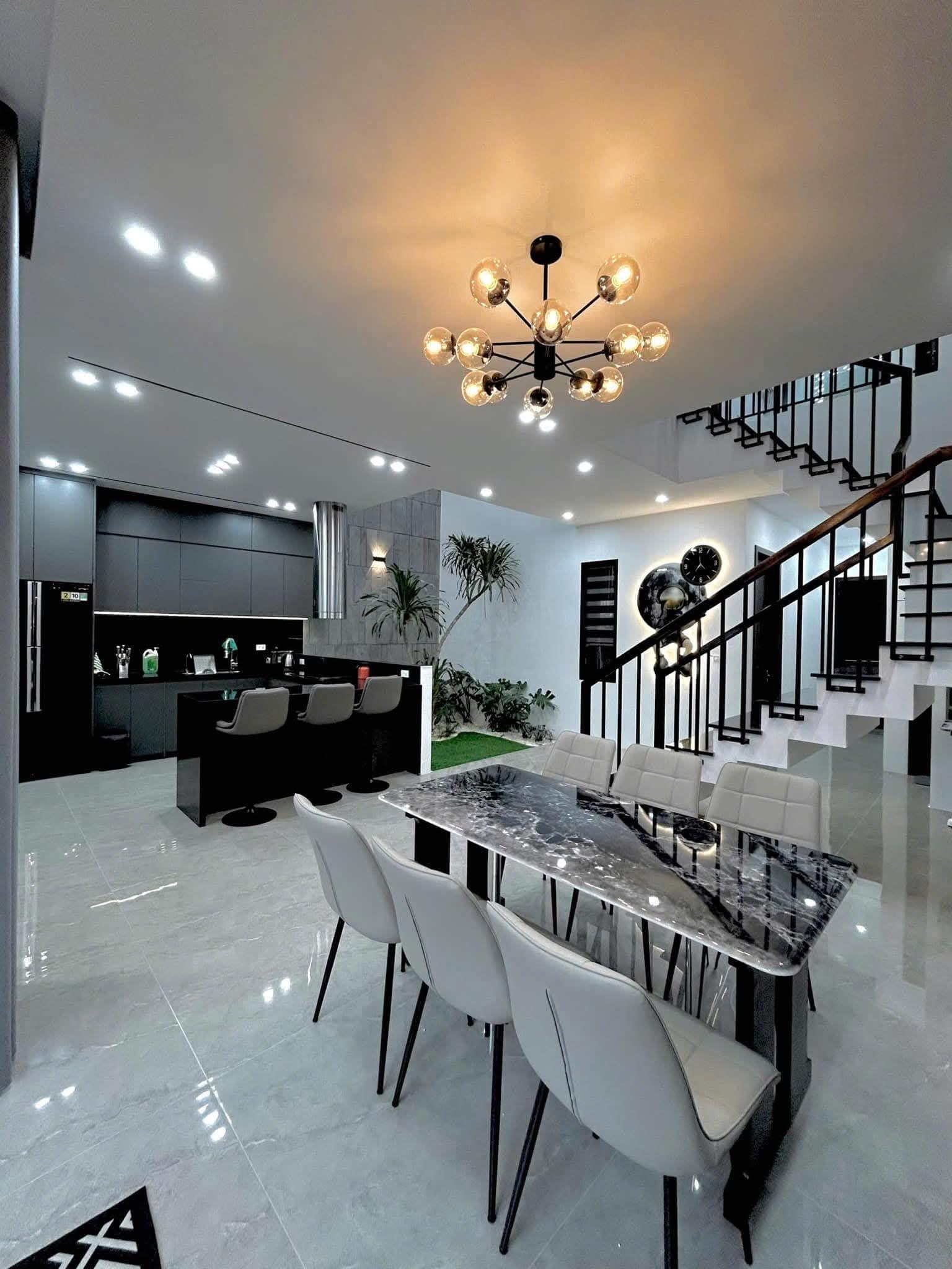Bán nhà HXH Ấp Bắc, phường 13 Tân Bình (4x15m) 5 tầng; nhà ga T3 15999701