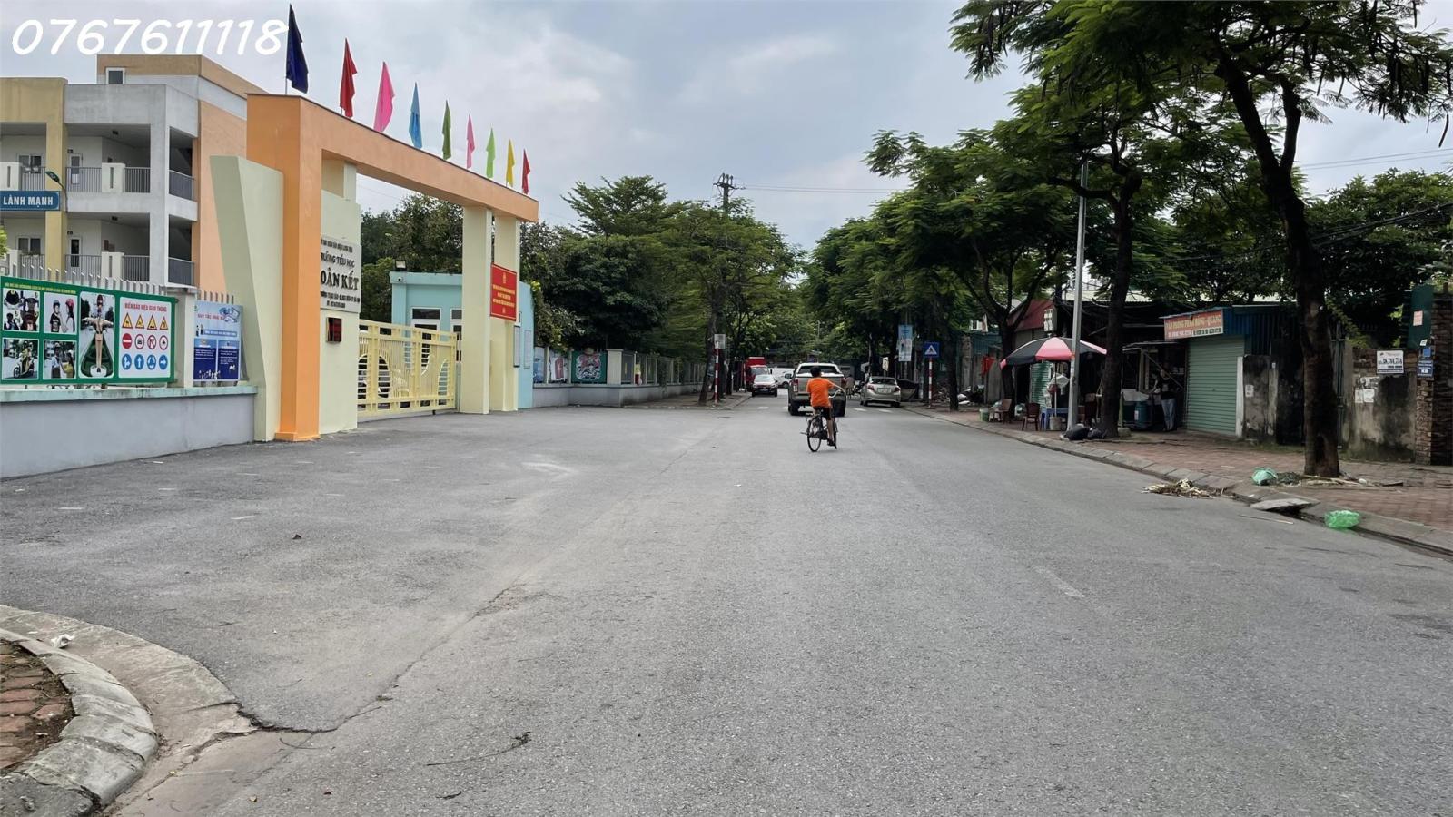 Bán nhà Thạch Bàn Cổ Linh,đường container tránh,vỉa hè,view trường học,150m,MT6m,180tr 15999702