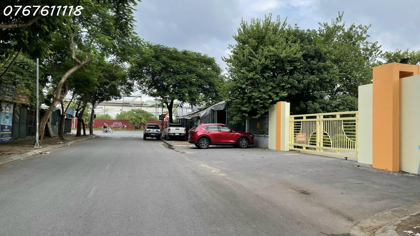 Bán nhà Thạch Bàn Cổ Linh,đường container tránh,vỉa hè,view trường học,150m,MT6m,180tr 15999702