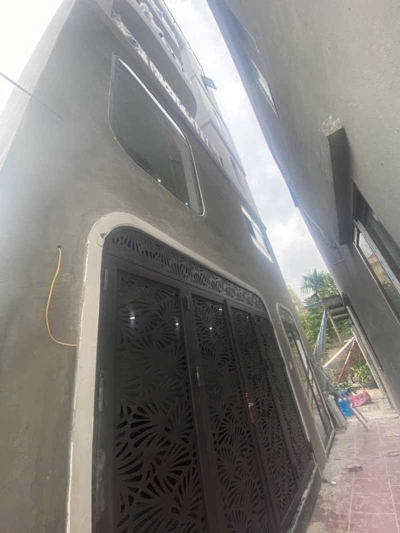 GIANG BIÊN – NGÕ Ô TÔ TRÁNH – SÁT PHỐ – 30M² – GIÁ TỐT 15999717