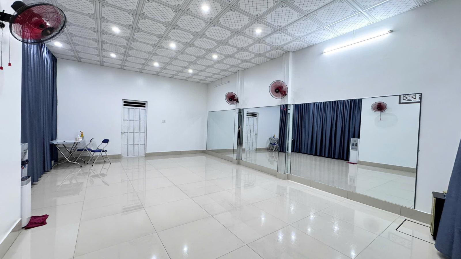 SIÊU HOT ! BÁN SIÊU PHẨM NHÀ ĐẸP - Phù Hợp Cho Mọi Gia Đình 15999733