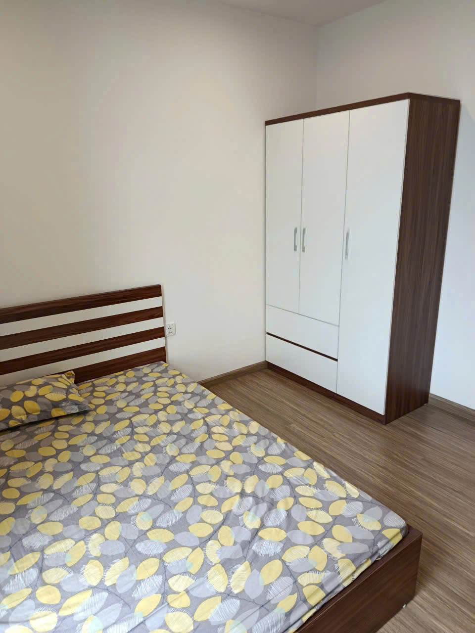Chính chủ cho thuê căn hộ 2 ngủ,2 wc,đủ nội thất tại Vinhomesmart Tây Mỗ 15999742