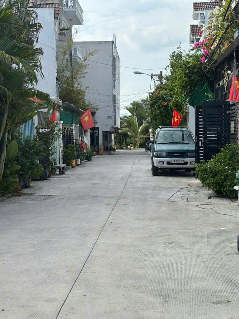 DẤT RẺ CHỈ CÒN 1 LÔ NGANG 5.5 CHỈ 4 TỶ 555 15999754