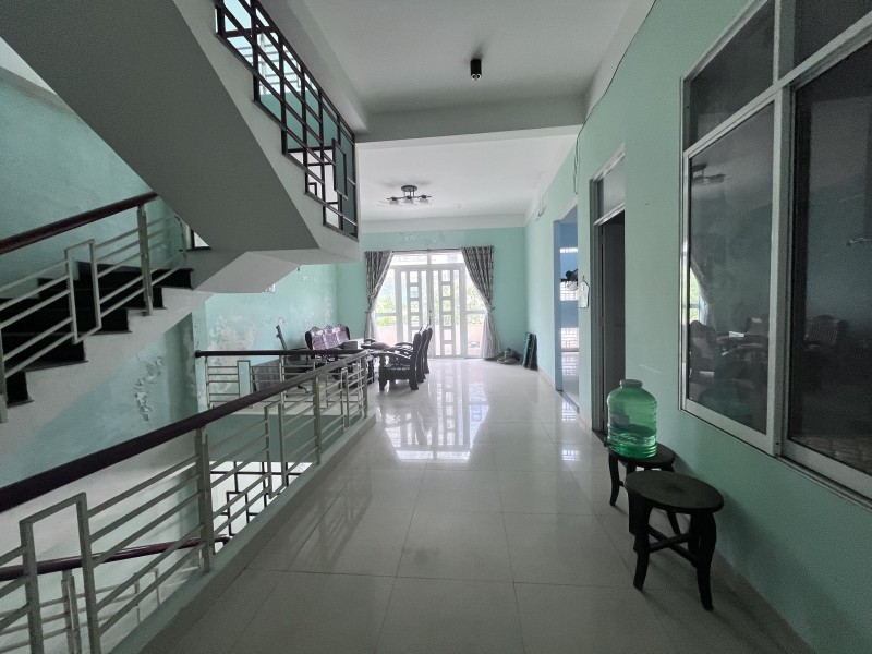 ♥ MT Phạm Văn Nghị gần Chợ Tân Lập, 165m2, ngang 11m, 3 tầng cứng 15999765