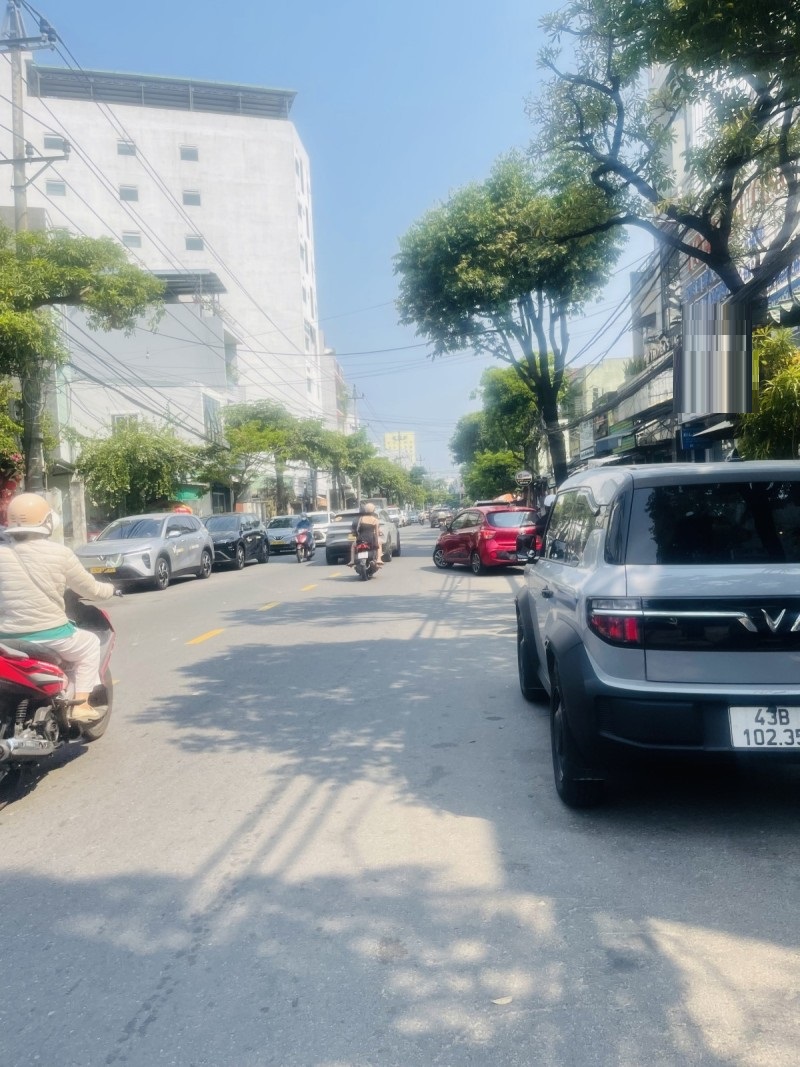 ♥ MT Nguyễn Tri Phương 252m2, ngang 7.4m giá đầu tư chỉ 103tr/m2, tặng nhà 3 tầng đang KD. 15999775
