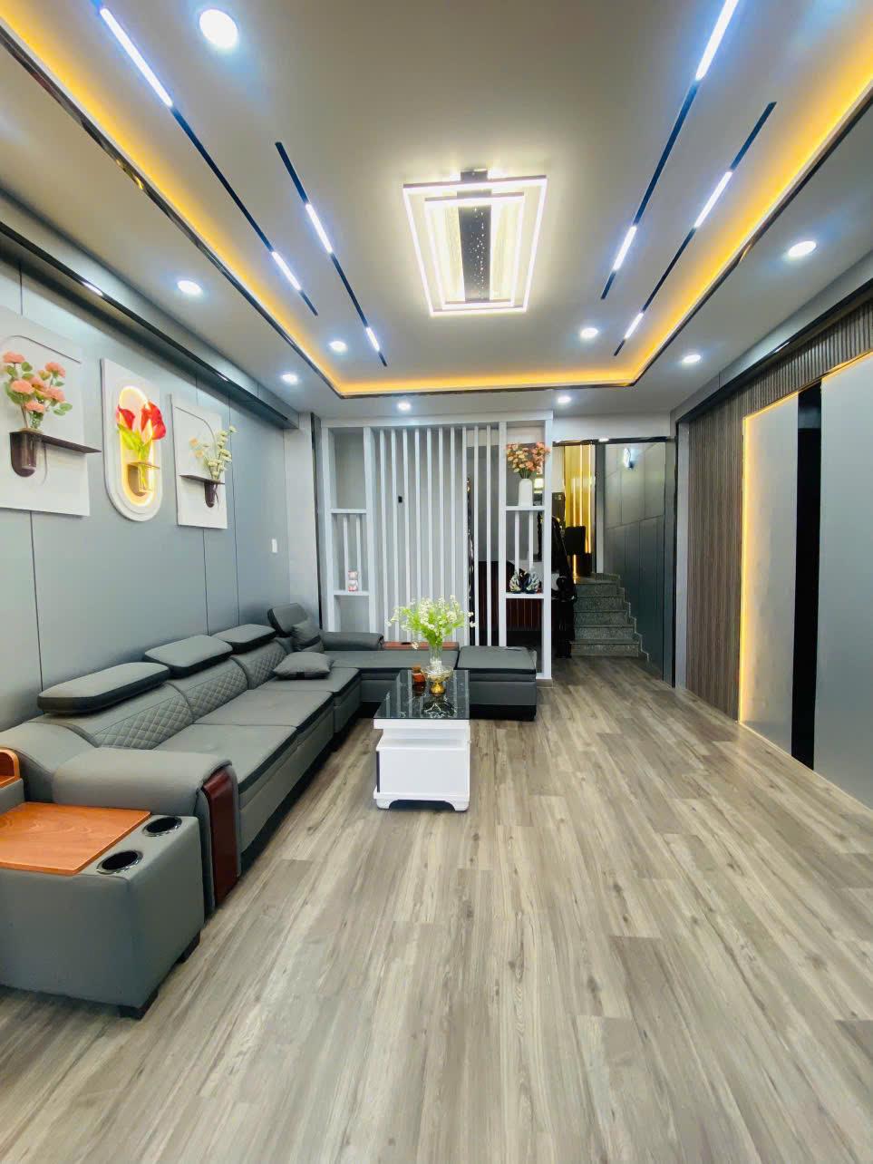 Chú Minh cần bán căn nhà hẻm Huỳnh Tấn Phát mới ởi, nhà 3 tầng, giá 6.35 tỷ 15999800
