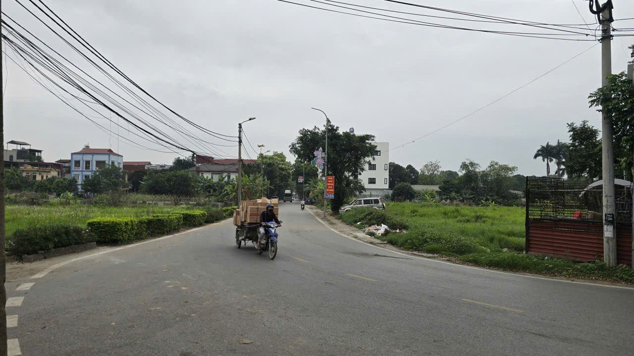 Bán gấp nhà 84m2. Mặt tiền 5,6m tại Tổ 24 Thị trấn Đông Anh. Giá 11 tỷ, ôtô Morning qua nhà 15999838