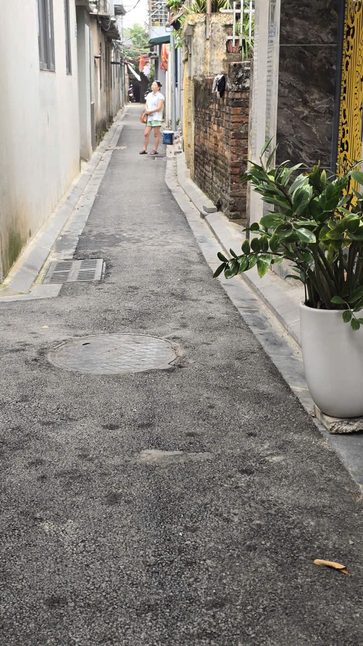 Bán gấp nhà 84m2. Mặt tiền 5,6m tại Tổ 24 Thị trấn Đông Anh. Giá 11 tỷ, ôtô Morning qua nhà 15999838