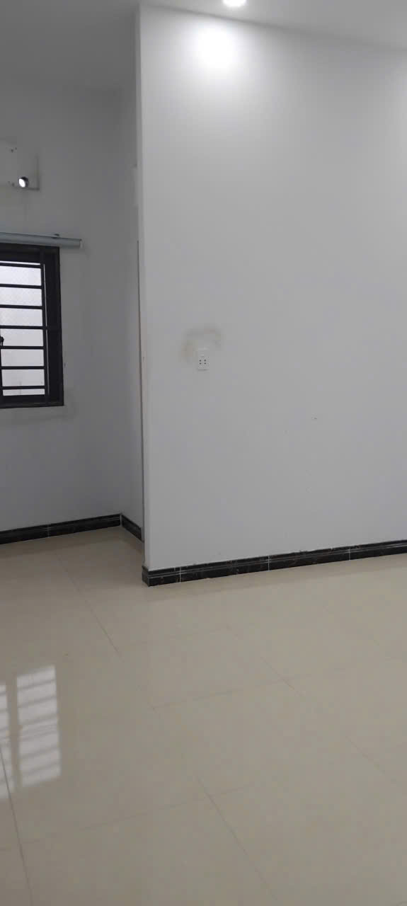CHO THUÊ NHÀ NGUYÊN CĂN GẦN KCN VĨNH LỘC 2 – GIÁ CHỈ 4 TRIỆU 15999852