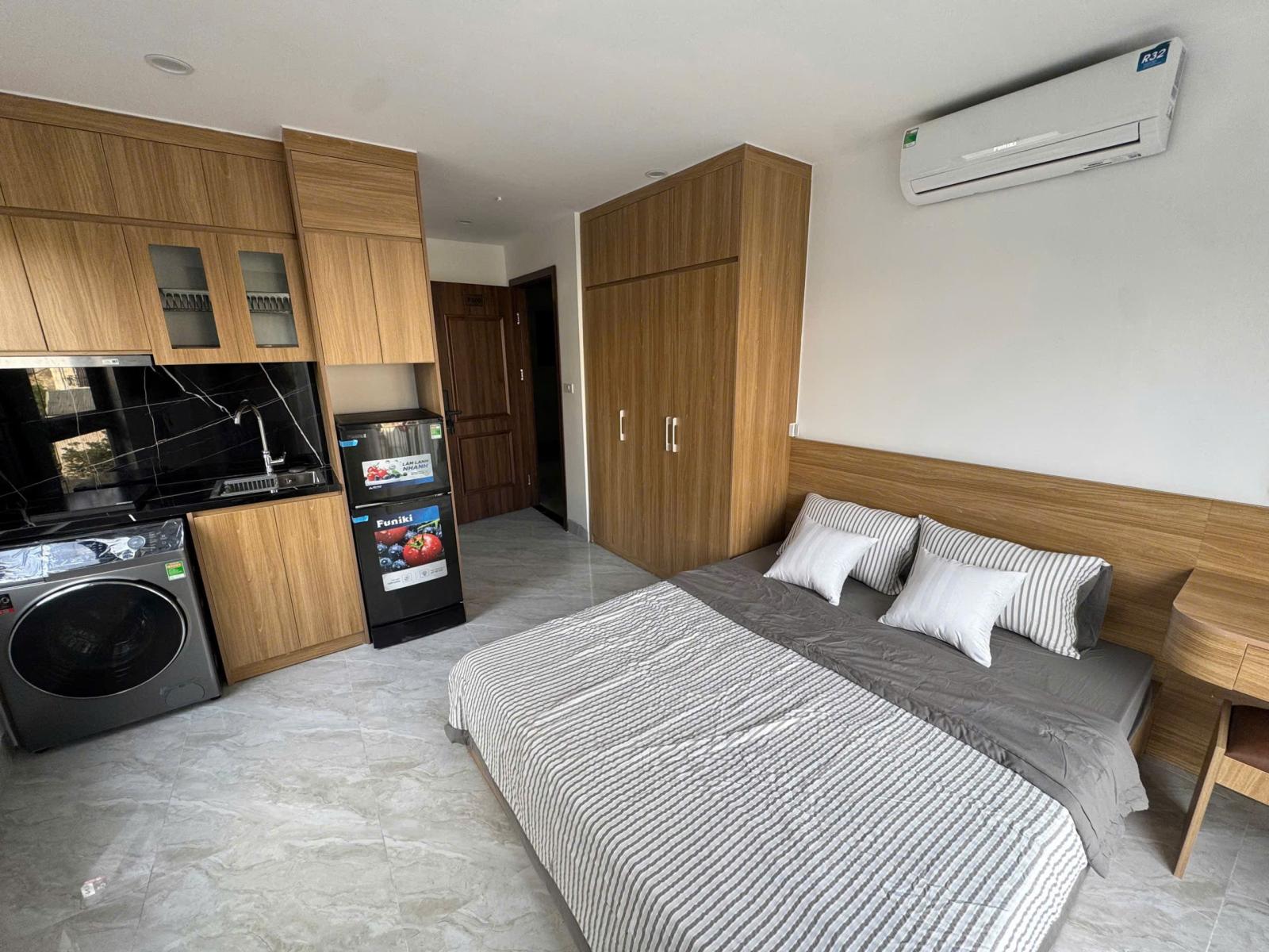 BÁN CĂN HỘ DỊCH VỤ Phố Đàm Quang Trung 100m2 X 8 tầng X 24.5 tỷ Long Biên-Hà Nội. 15999886