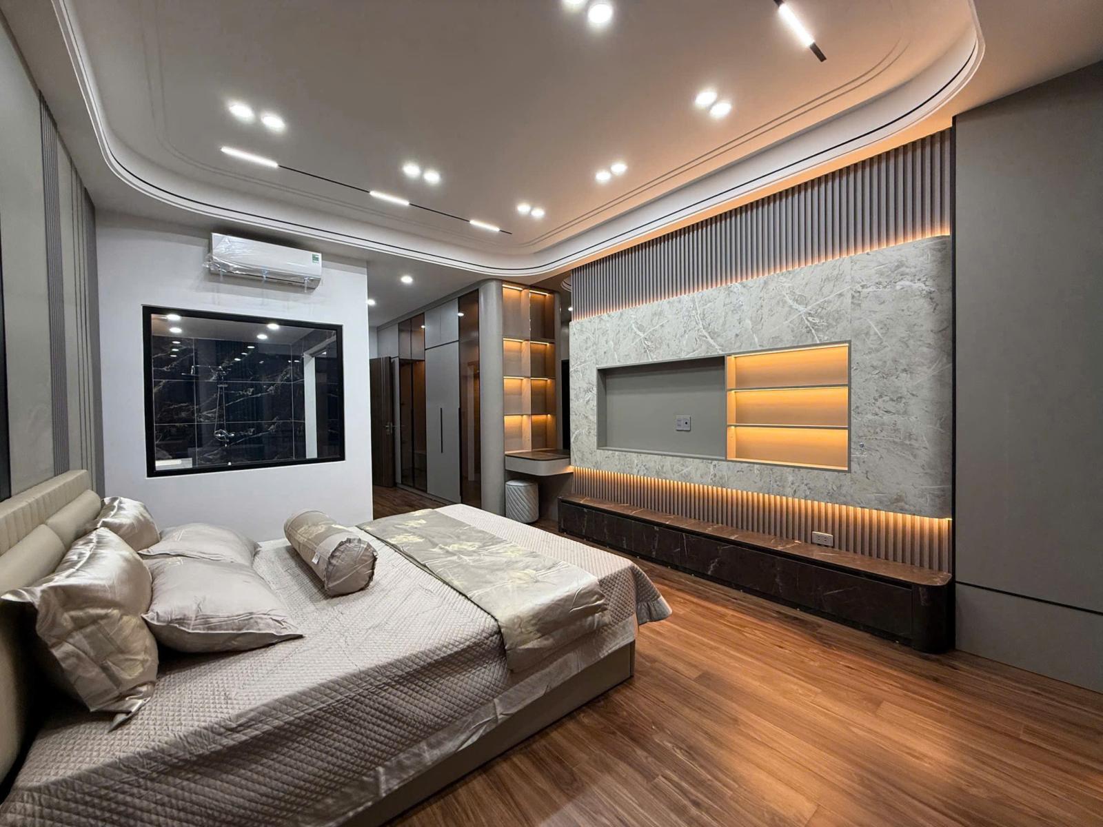 BÁN SIÊU PHẨM 8 TẦNG -THANG MÁY- GA RA Phố Đàm Quang Trung 65m2 X16.5 tỷ Long Biên. 15999890