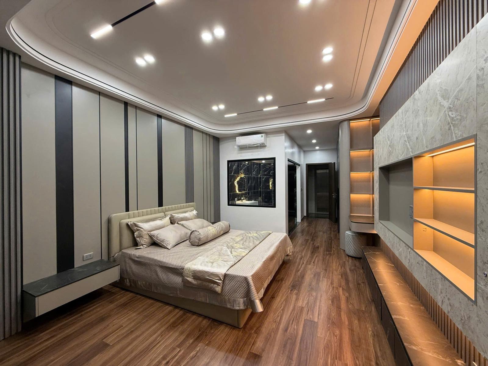 BÁN SIÊU PHẨM 8 TẦNG -THANG MÁY- GA RA Phố Đàm Quang Trung 65m2 X16.5 tỷ Long Biên. 15999890