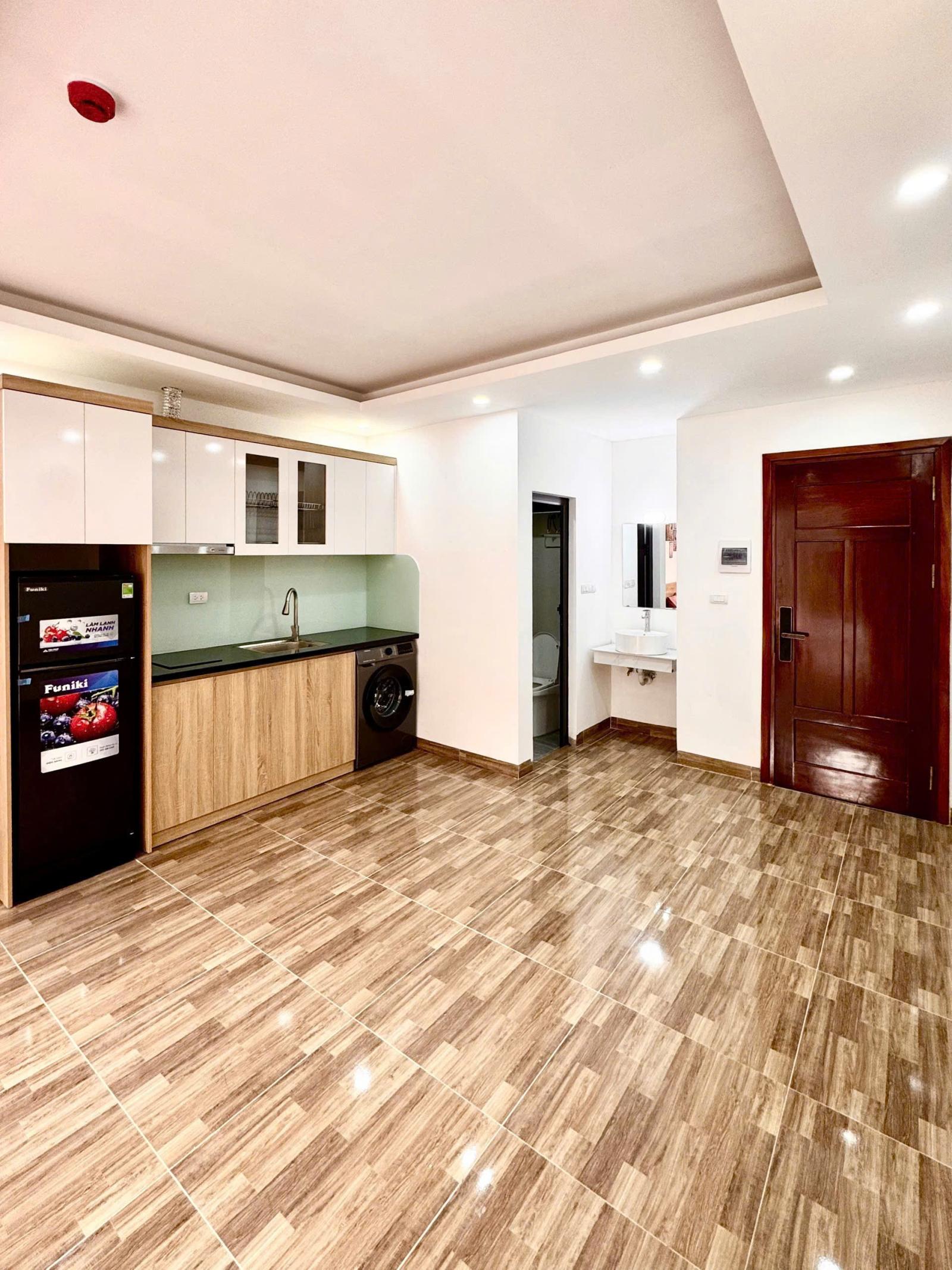 BÁN CHDV Ô TÔ TRÁNH - GARA - KINH DOANH 7 Tầng Phố Nguyễn Văn Cừ 80m2 X 28.6 tỷ Long Biên. 15999892