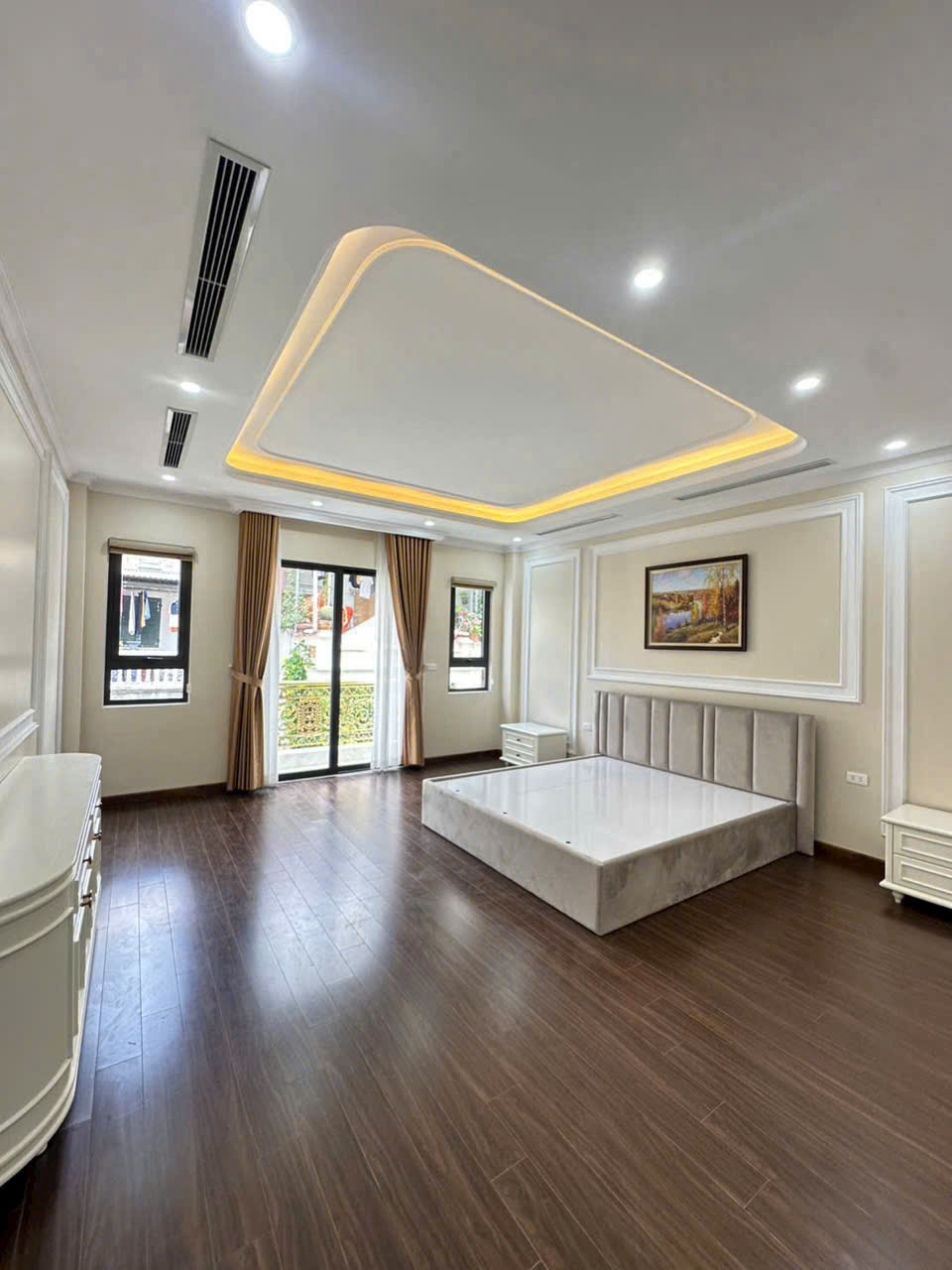 NHÀ ĐẸP Ở NGAY TẠI KHU PHÂN LÔ QUÂN ĐỘI 918- PHÚC ĐỒNG- LONG BIÊN 8 Tầng- 86m2 X 26 TỶ. 15999898