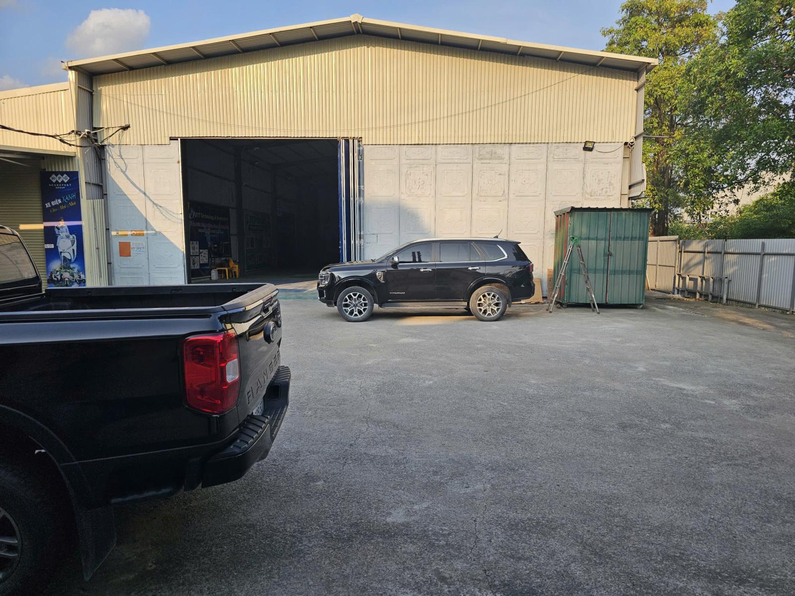 CHO THUÊ KHO TẠI KCN THẠCH THẤT – QUỐC OAI, HÀ NỘI Xe container ra vào thuận tiện, vào tận trong kho 15999901